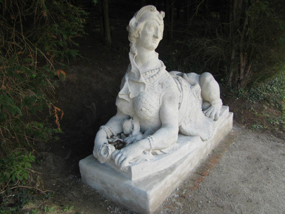 Sfinga — zámek Valtice UNESCO, restaurování kamenné sochy
