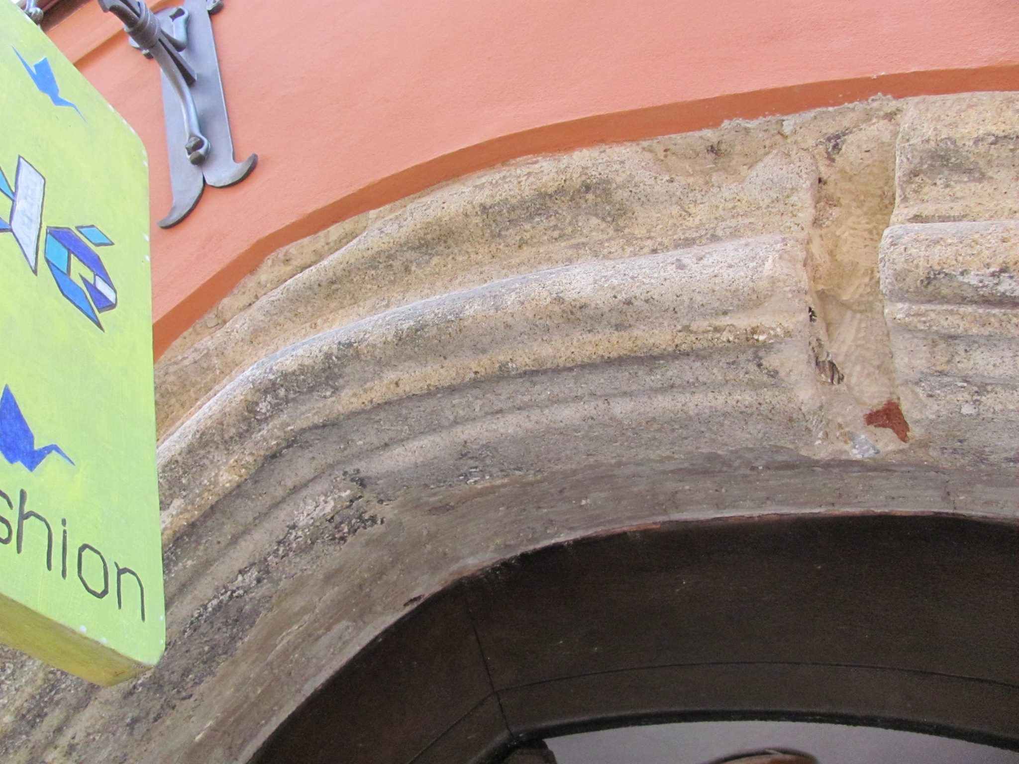 Český Krumlov gotický portál