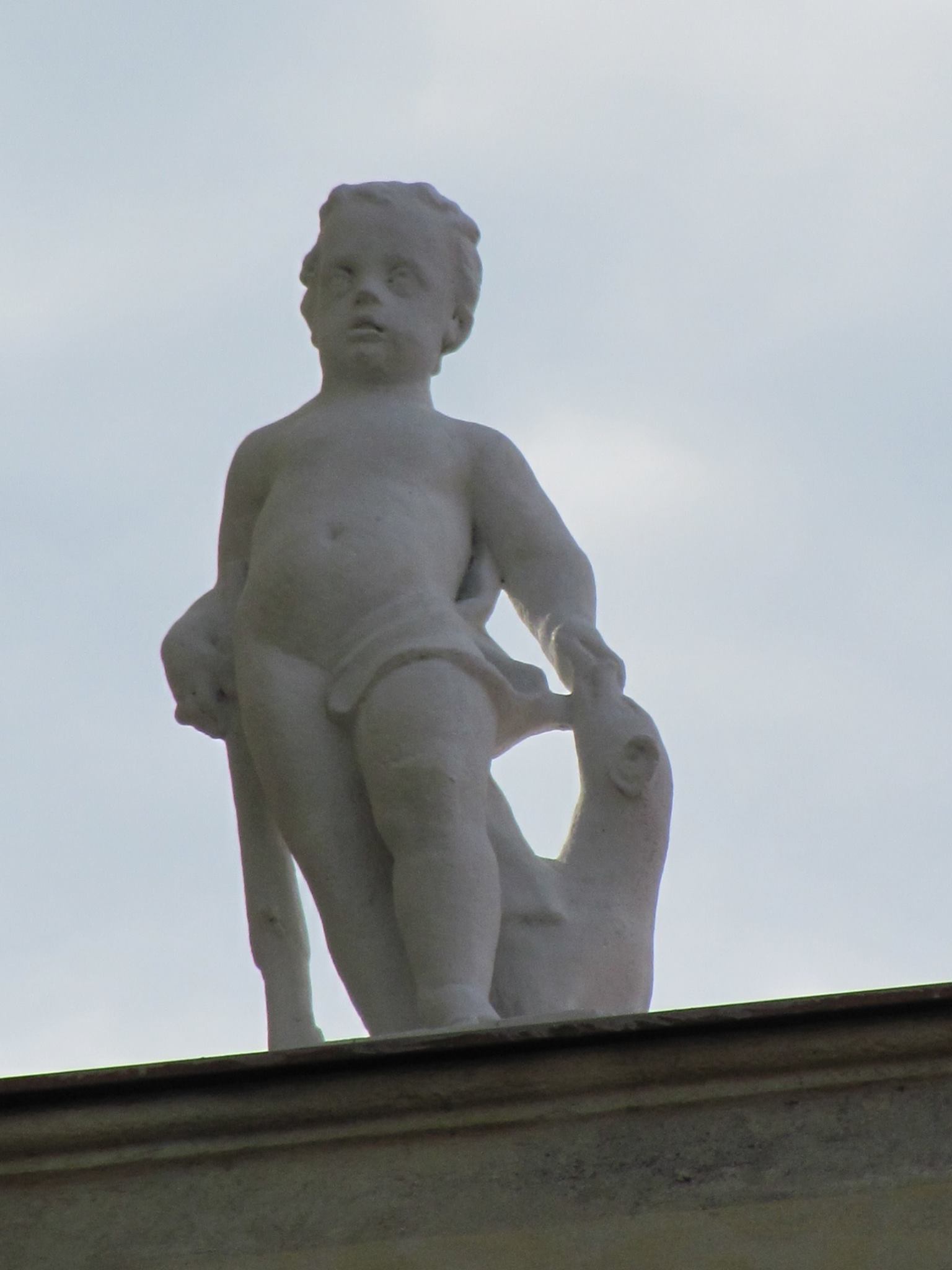 Valtice Putti s puškou