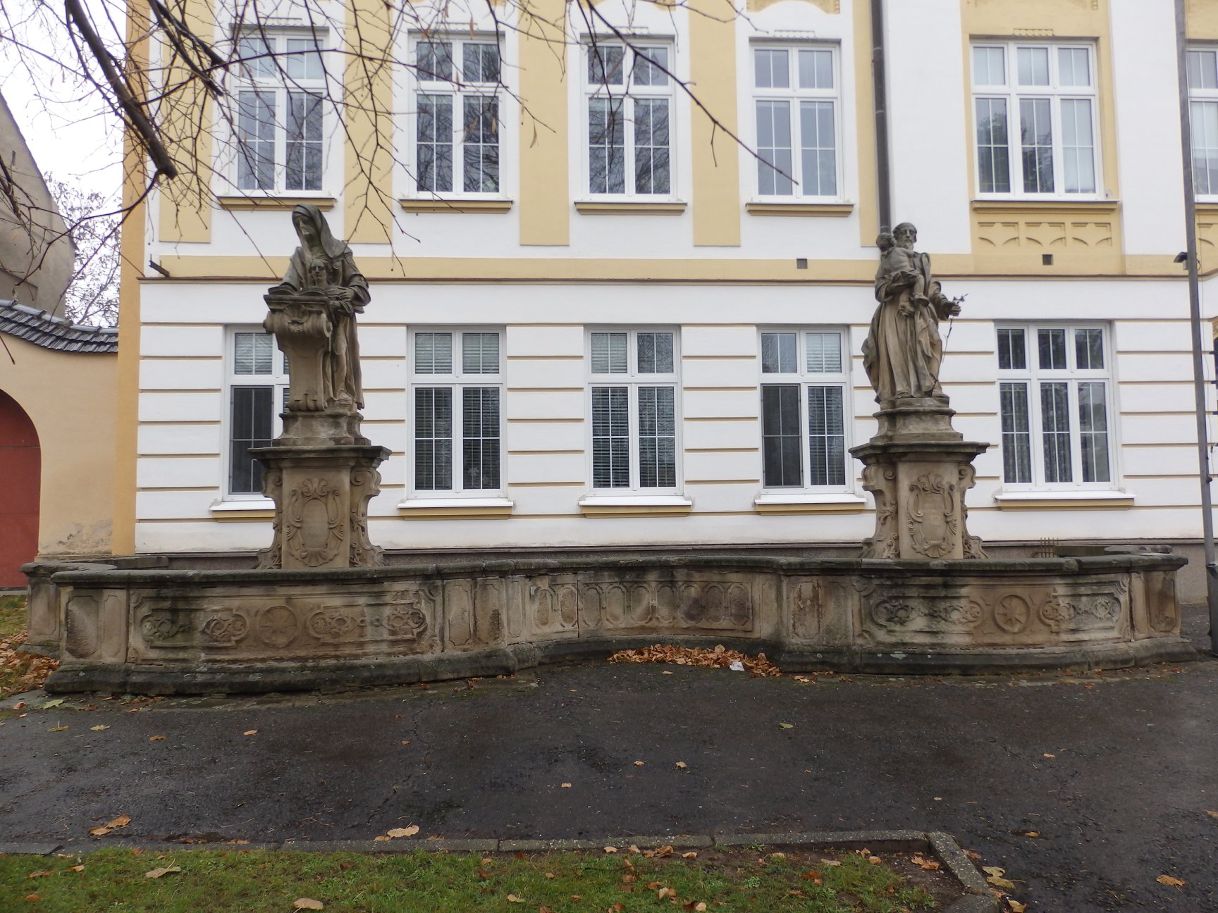 Kralice balustráda — před