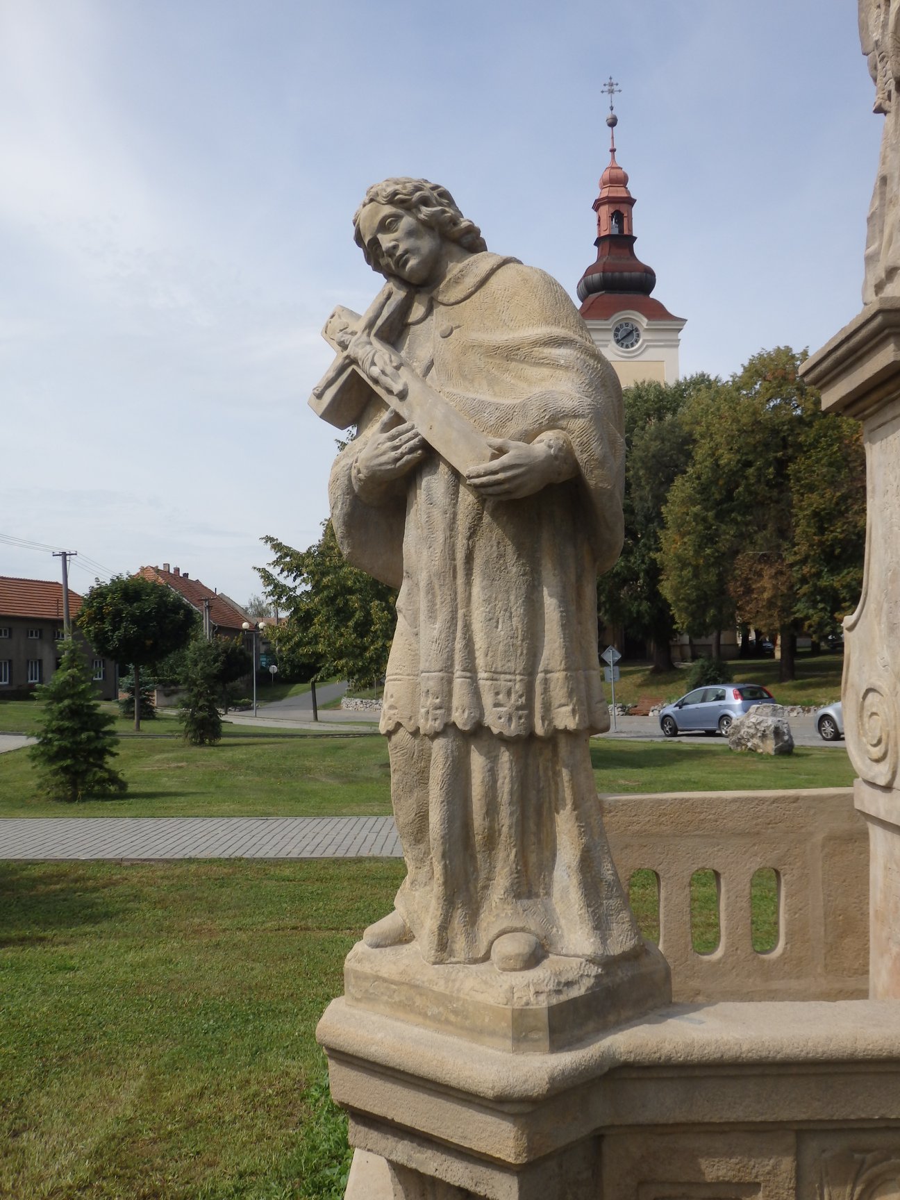 Kralice sousoší sv. Jana Nepomuckého