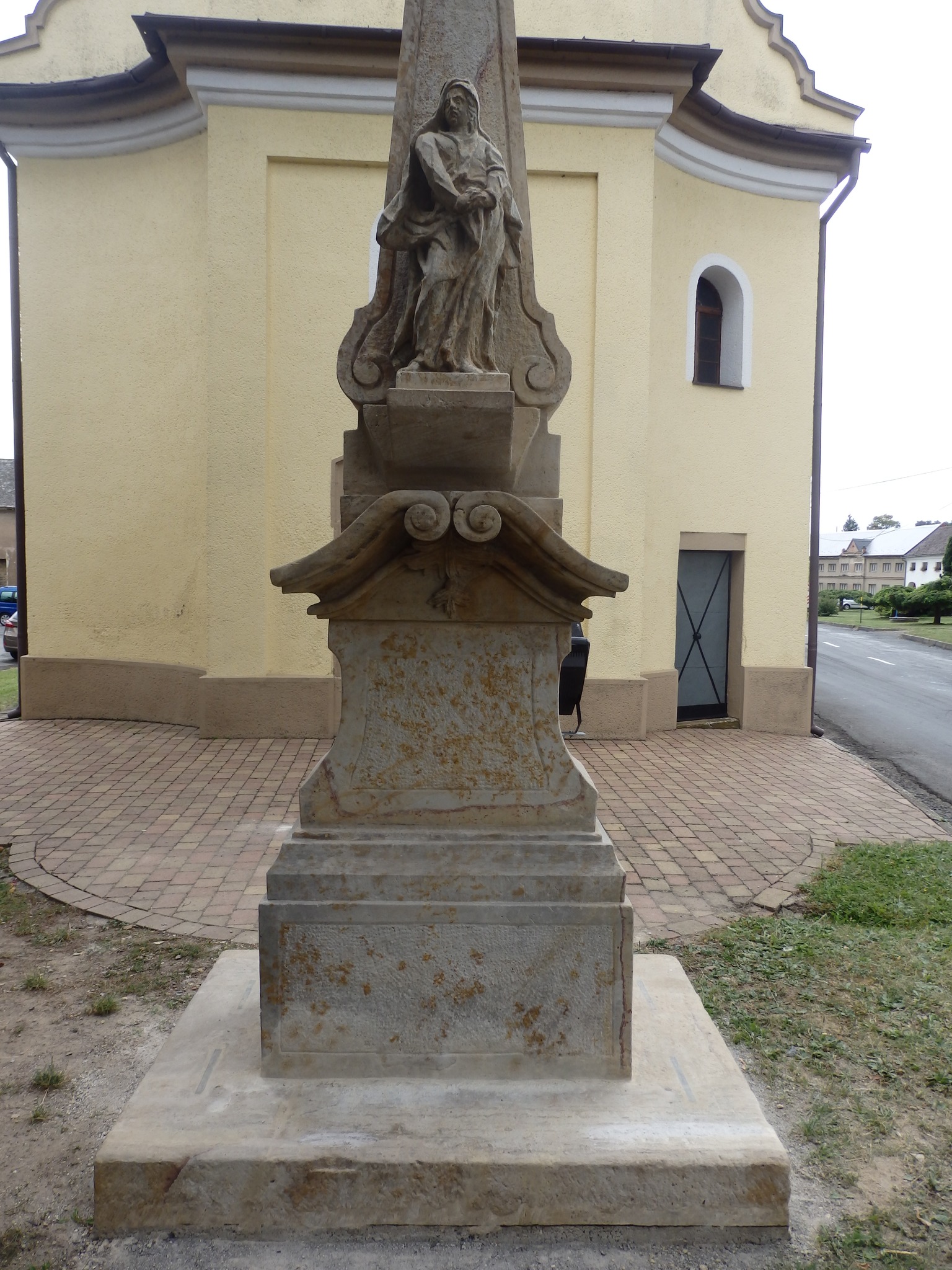 Lutín-Třebčín kříž