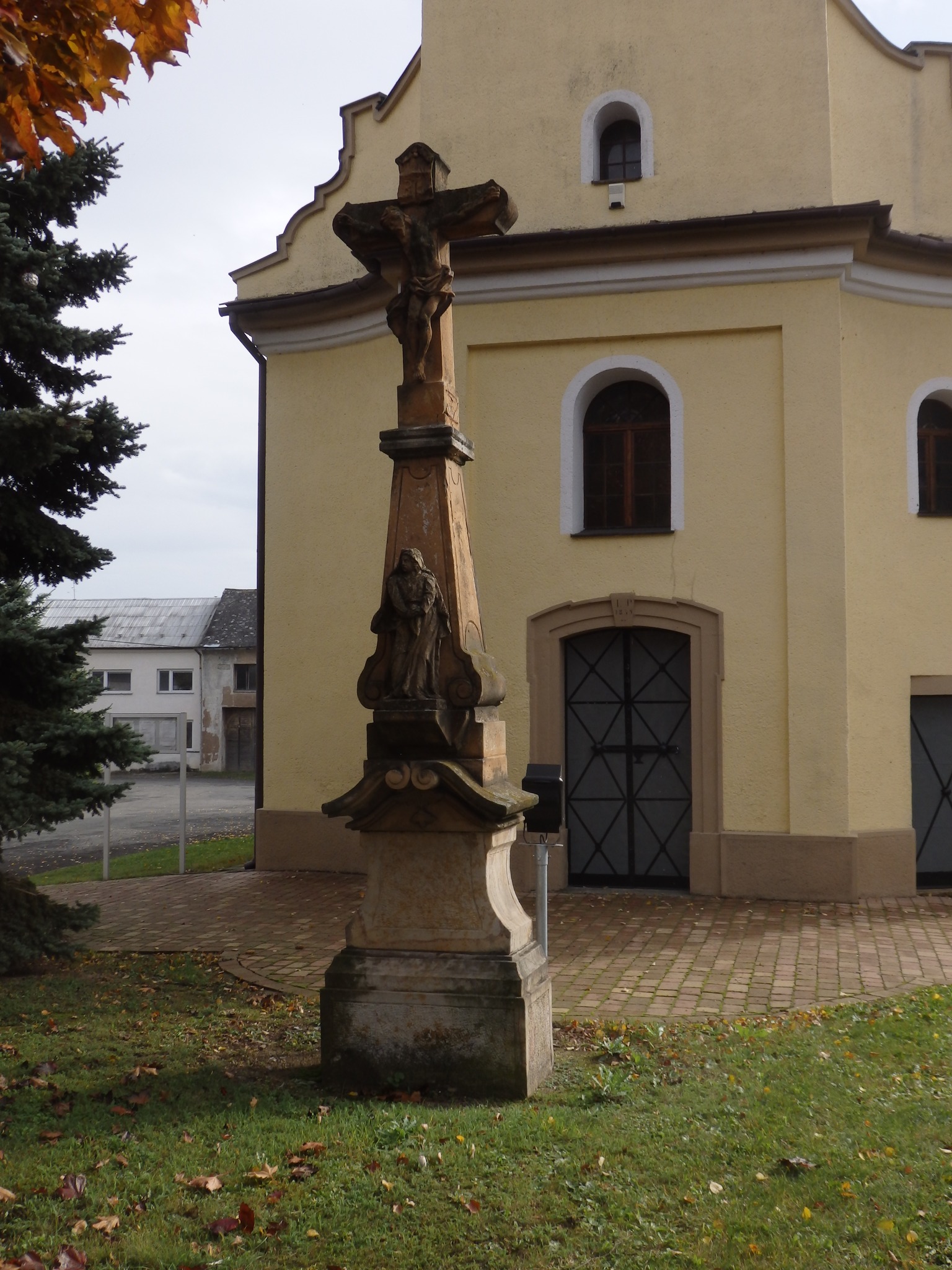 Lutín-Třebčín kříž